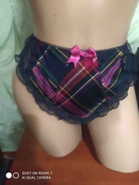 Трусики одним лотом.