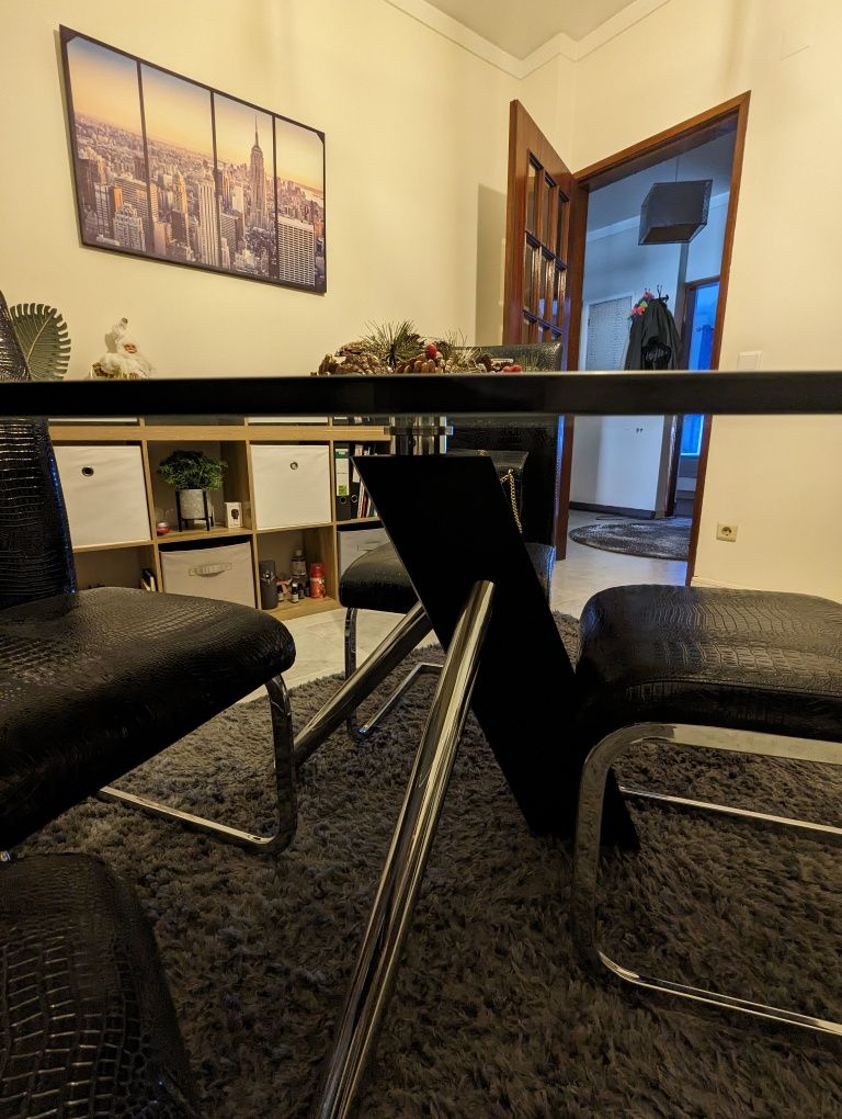 Conjunto Mesa Vidro + Cadeiras