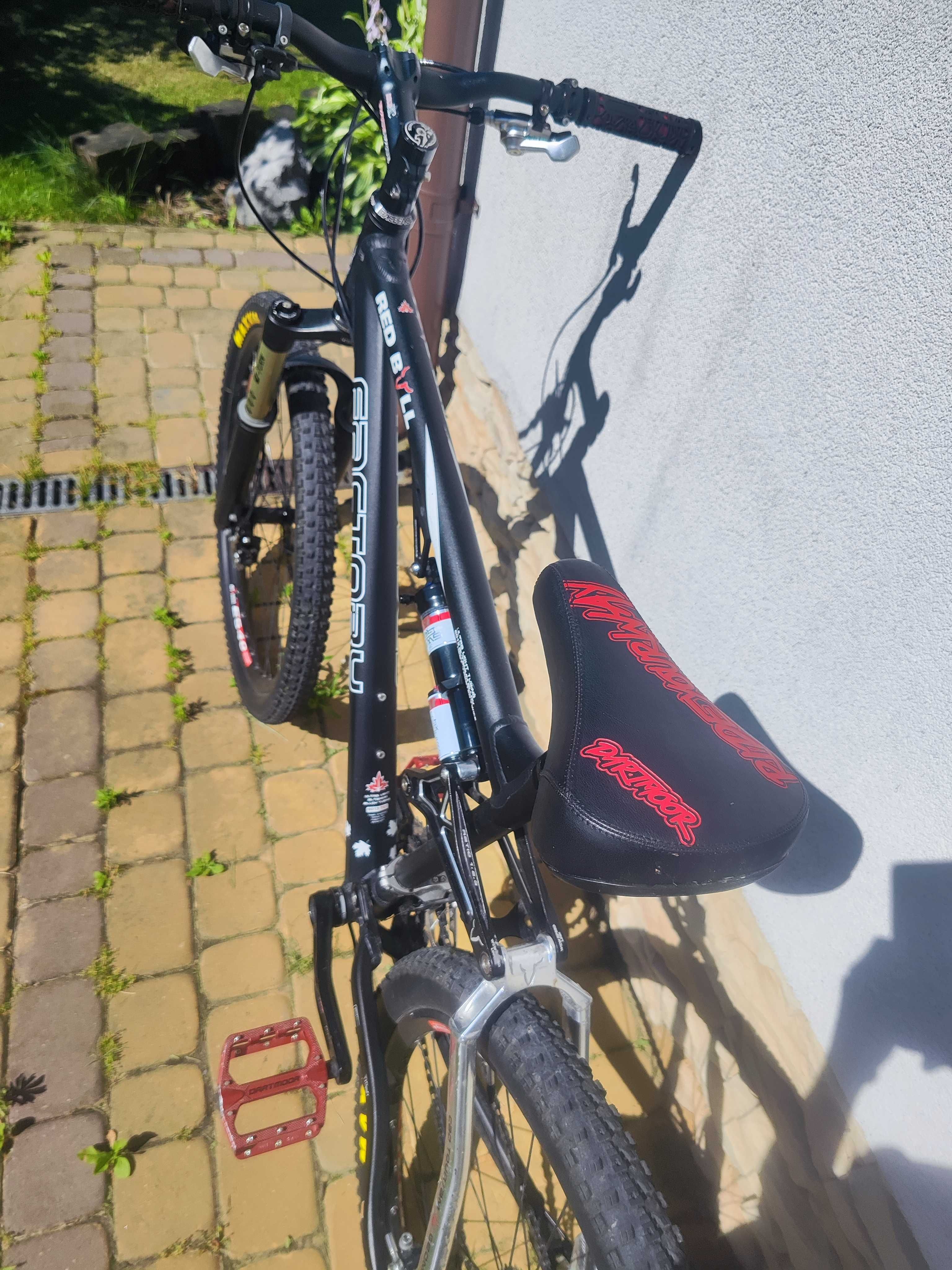 (finalna cena) Rower redbull factory full suspension stan świetny