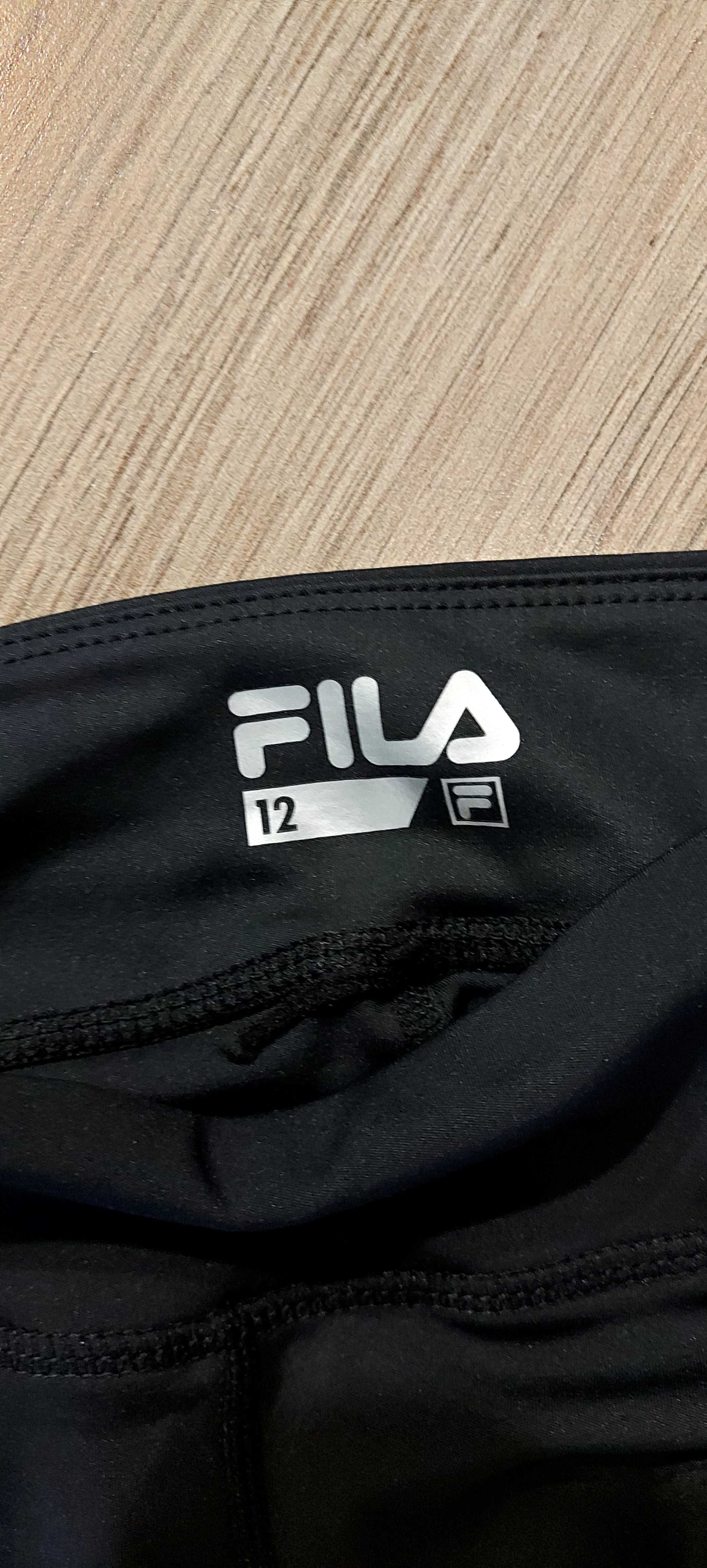 Leggins pretas de menina fila