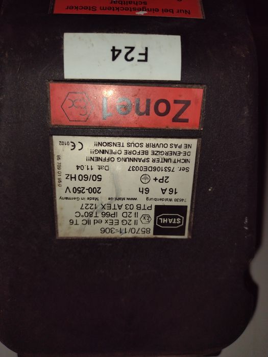 Gniazdo przeciwwybuchowe Ex 8570 16 A,  cena za 2 sztuki