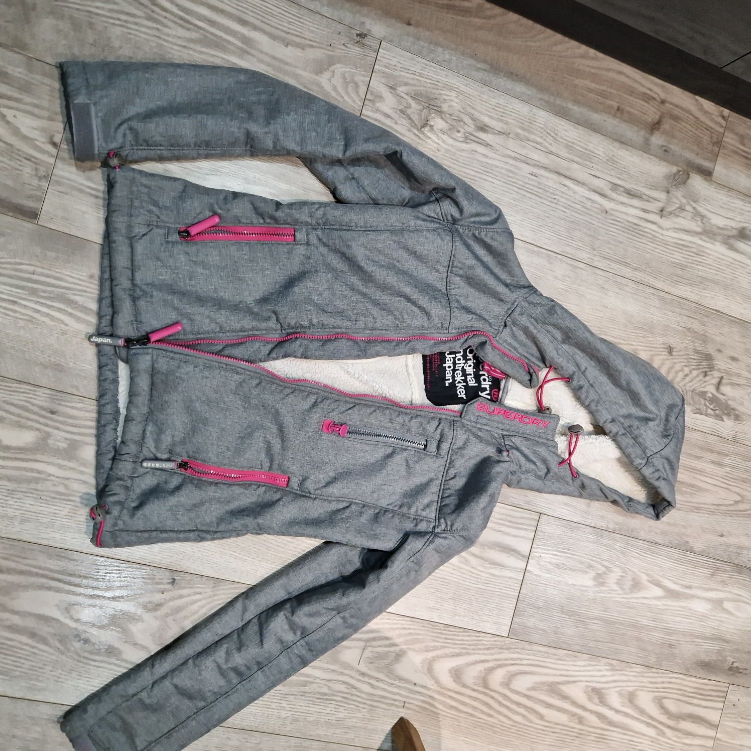 Kurtka superdry ocieplana rozmiar M