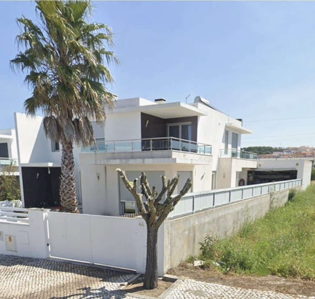Moradia T5 c/ piscina em Morelena/ Pero Pinheiro/ sintra