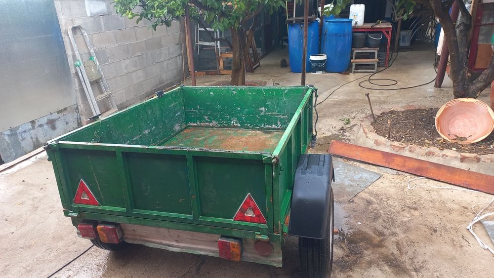Atrelado reboque em otimo estado