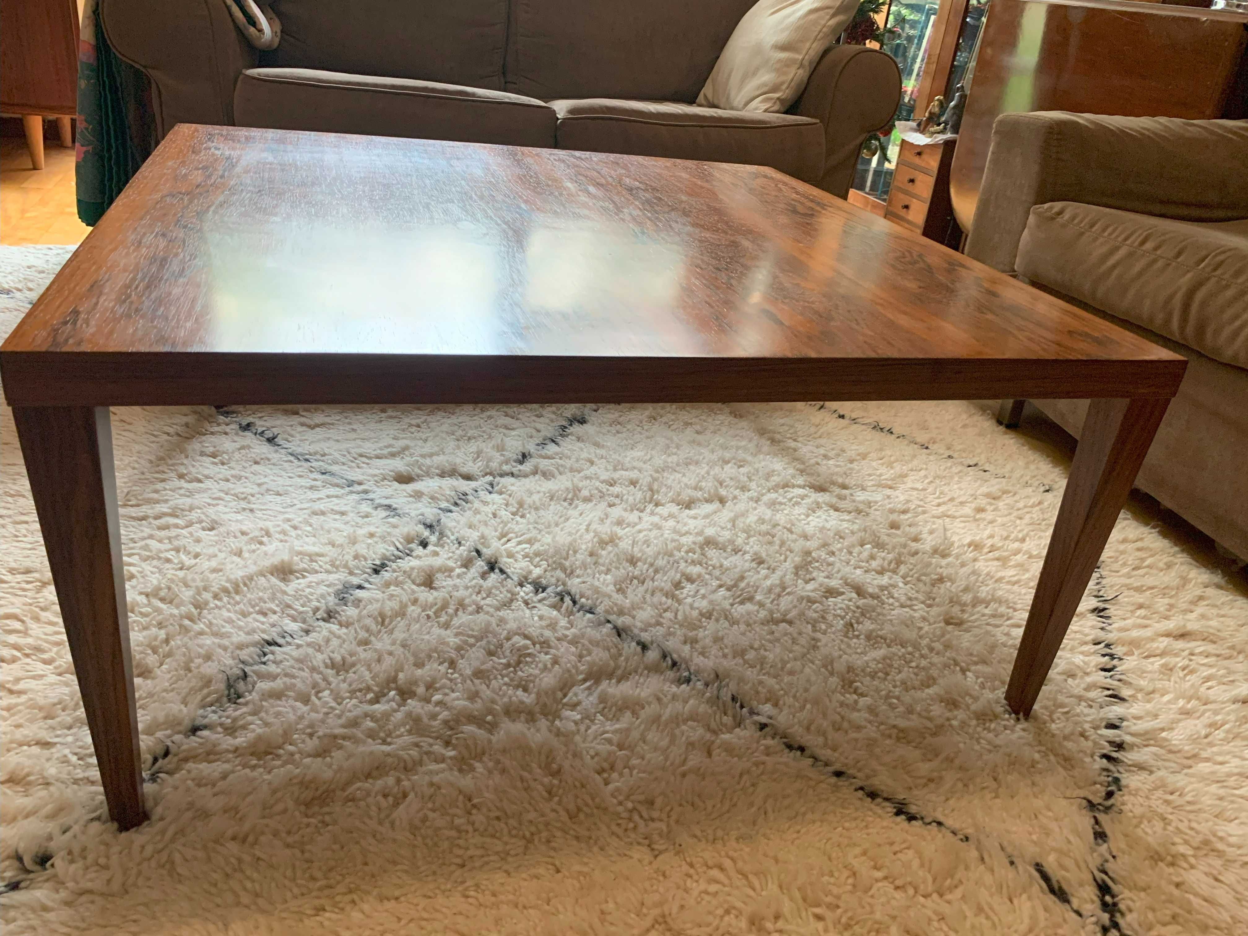 Mesa de centro nórdica, assinada