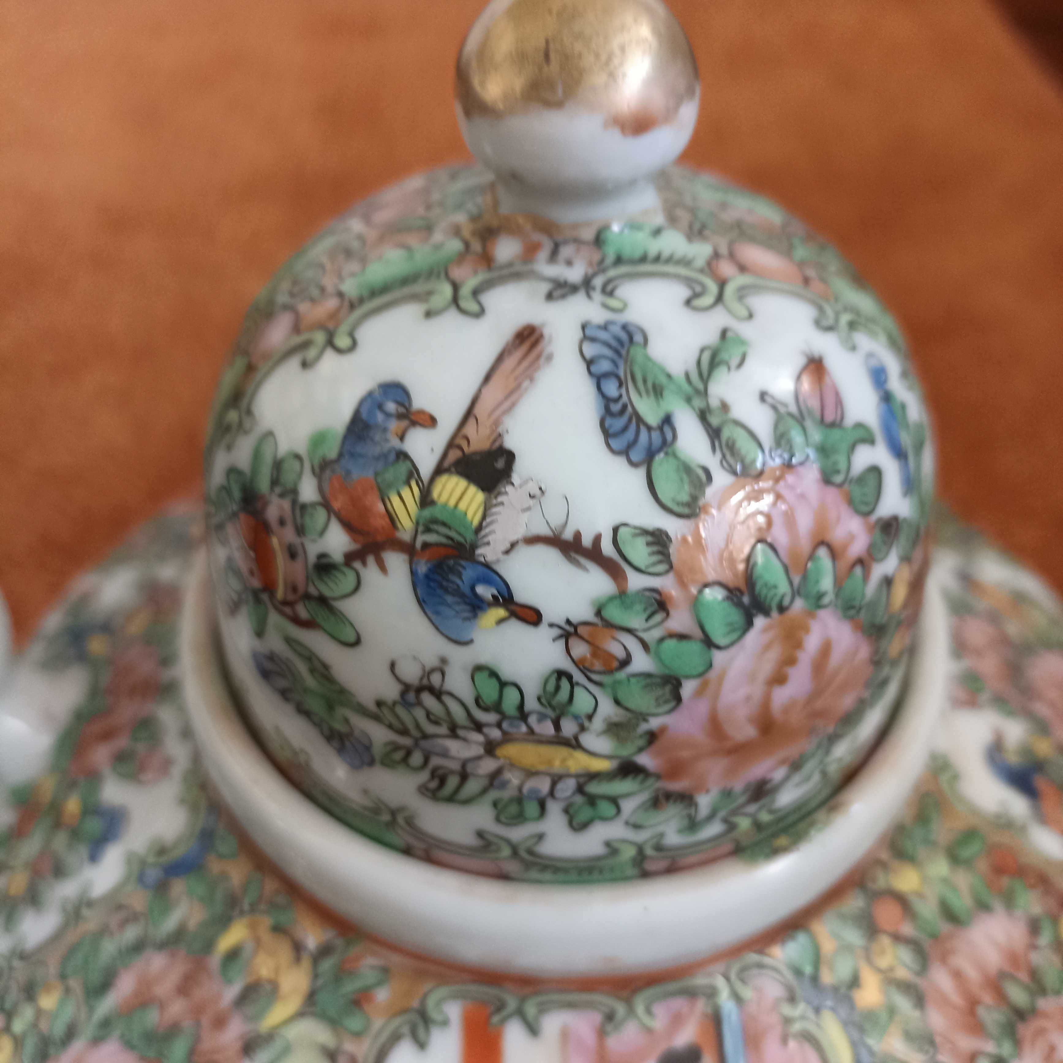 Bule antigo de porcelana chinesa