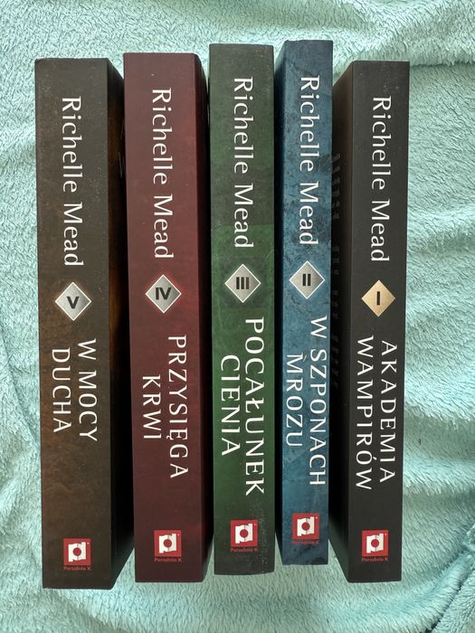 Akademia wampirów, Mead Richelle,Tom 1, 2, 3, 4, 5