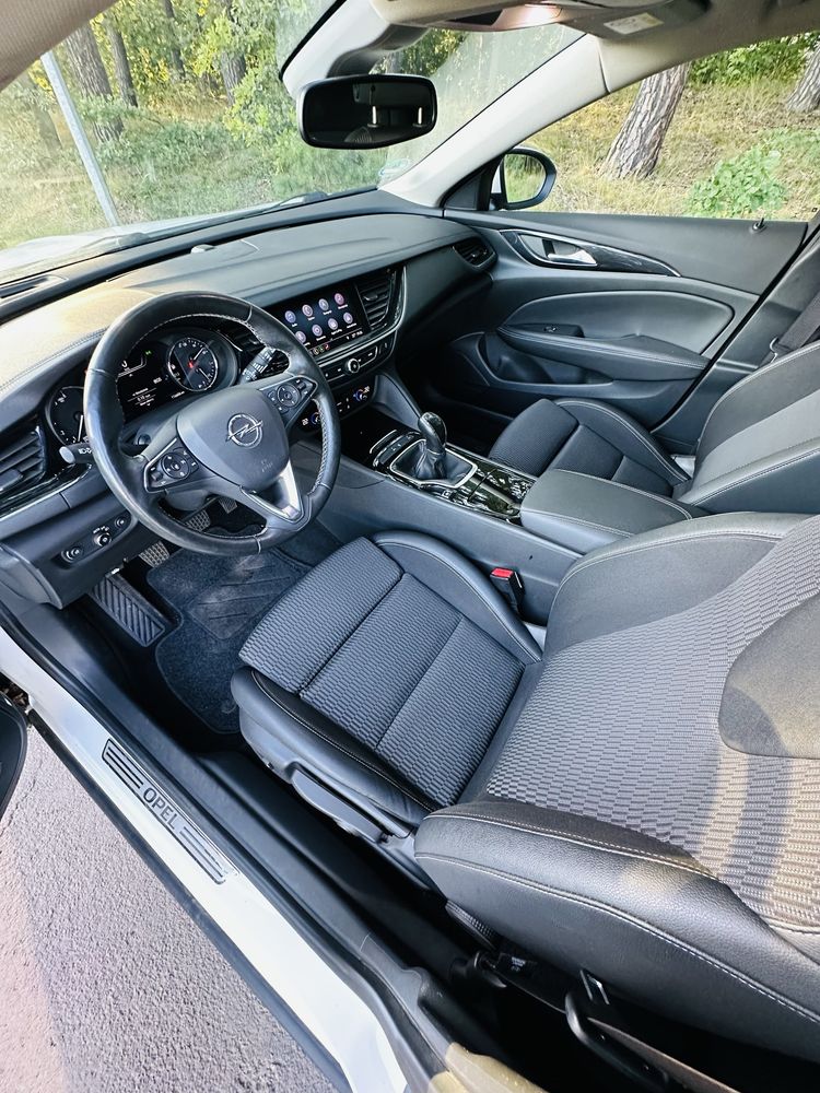 Opel insignia B 1,6 cdti manual 6 super stan maly przebieg