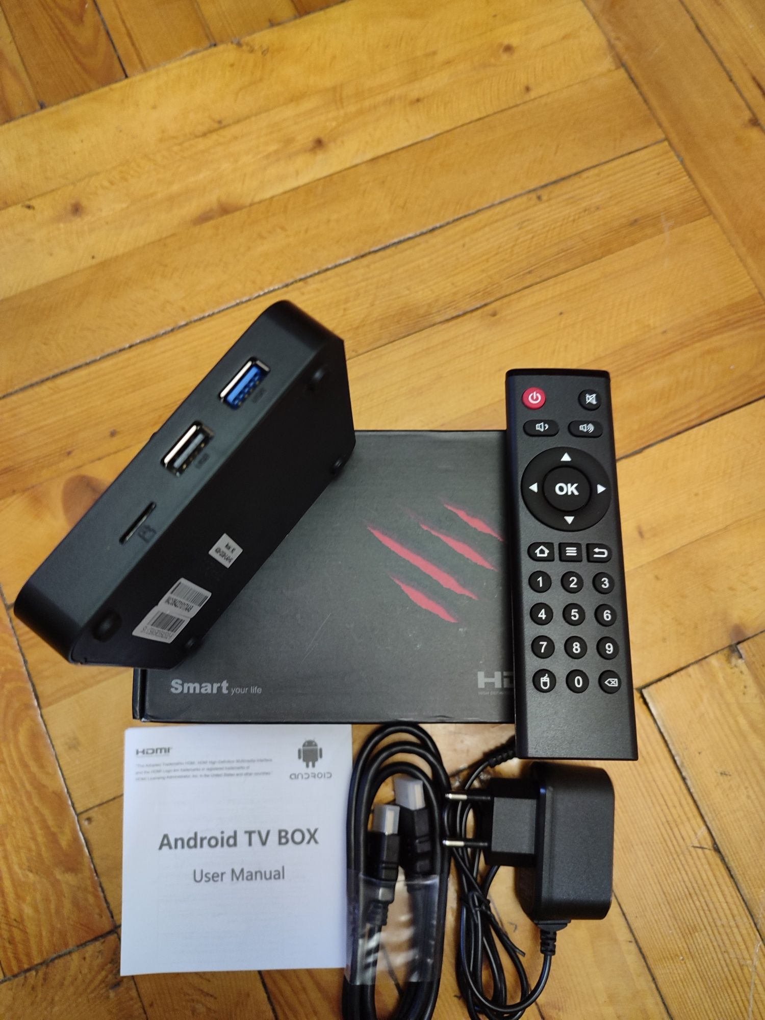 Продам смарт приставку Tanix  W2 ATV 4/32 прошитая Android