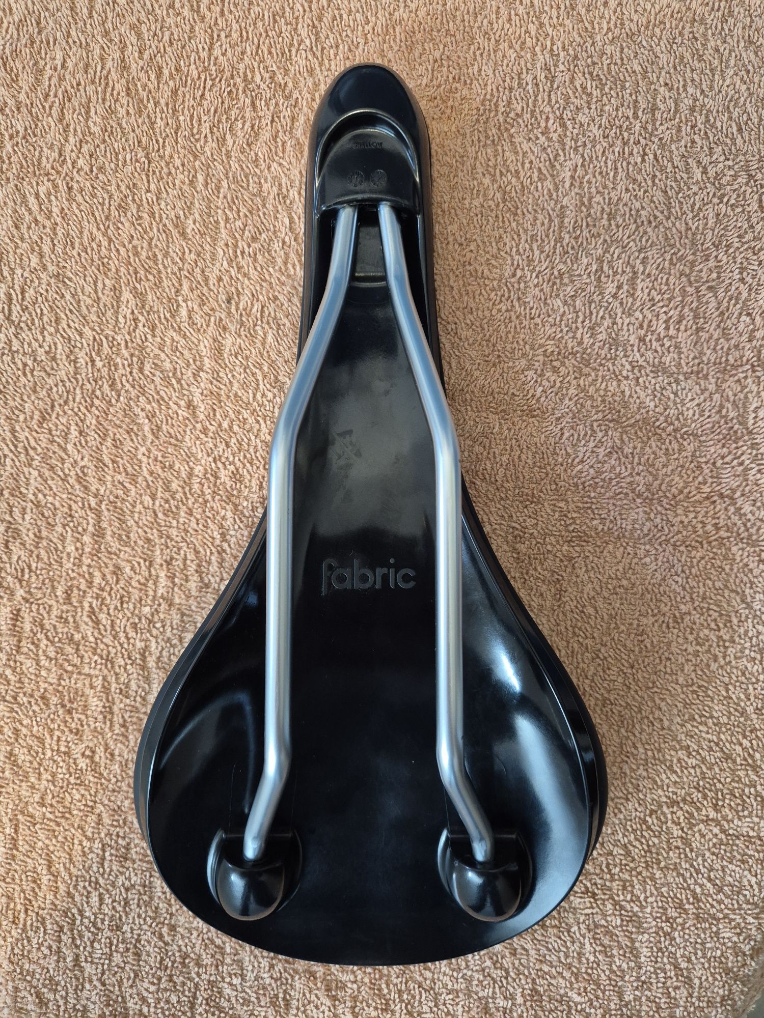 Selim bicicleta Fabric Scoop Shallow Elite