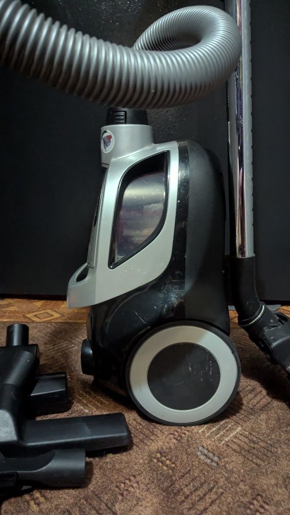 Пылесос без мешка ELECTROLUX ZTF 7650