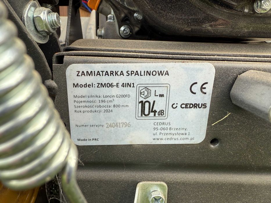 Zamiatarka / odśnieżarka spalinowa CEDRUS ZM06-E 4in1