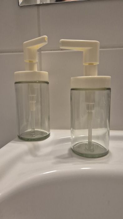Dozowniki mydła z pompką Ikea