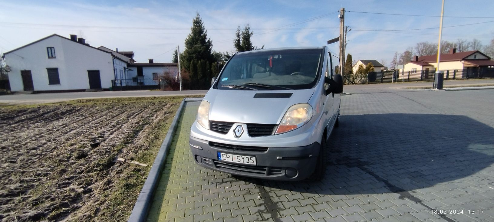 Renault Trafic 2.5 long dCi  150