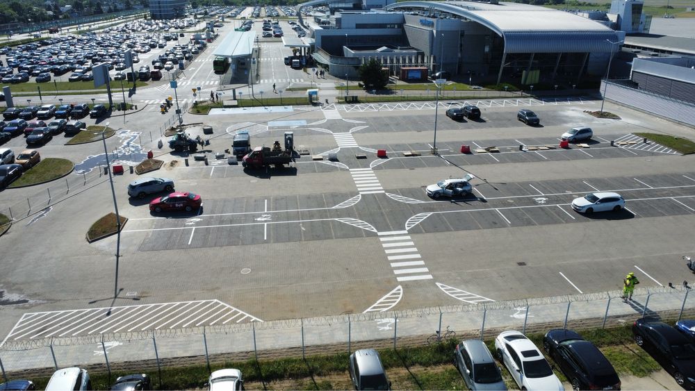 Malowanie Pasów Linii Oznakowania Poziome Parkingi Hale Magazyny