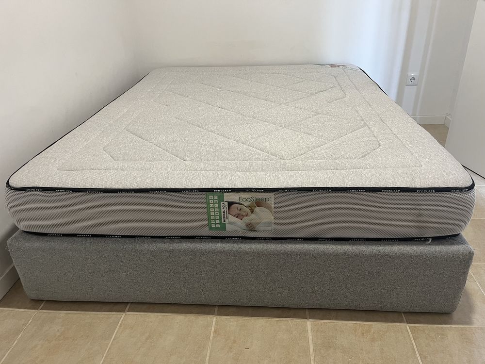 Cama + colchão queen