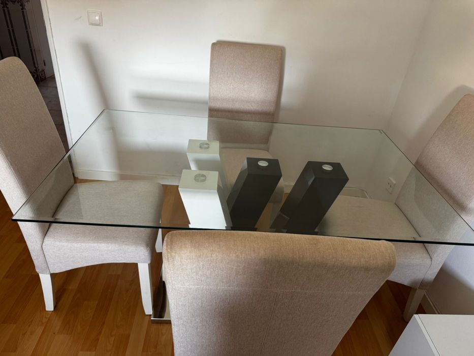 Sofá , mesa de jantar , cadeiras , Racker, tv , comoda