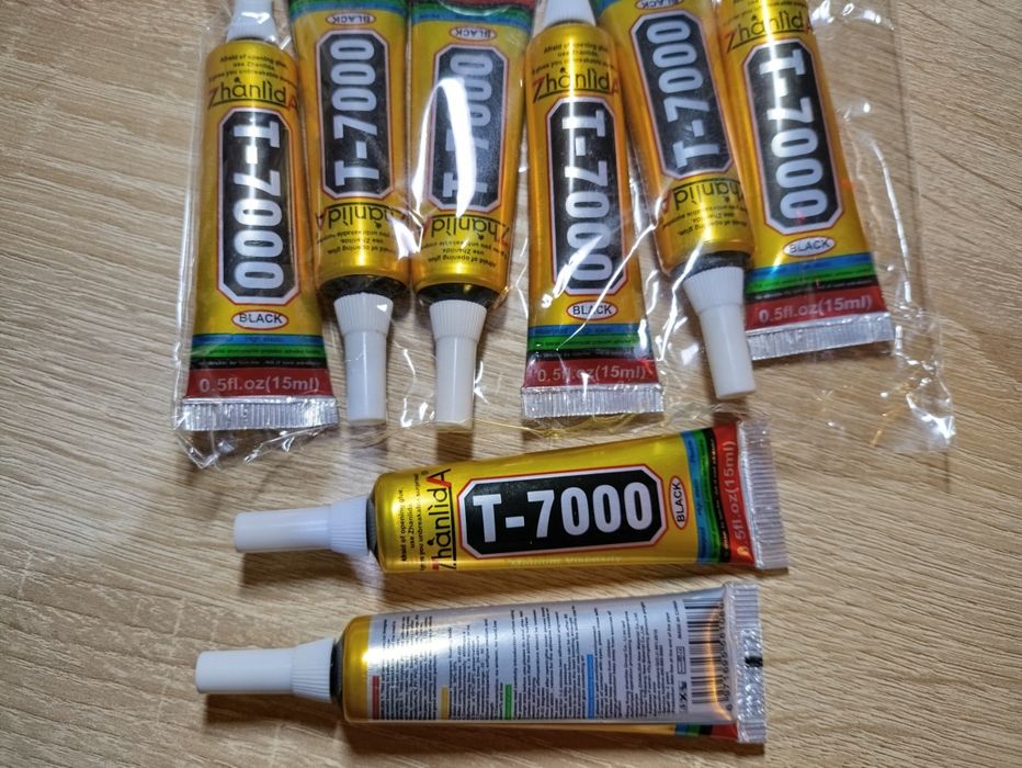 Універсальний клей-герметик T-7000 чорний 15Мг.