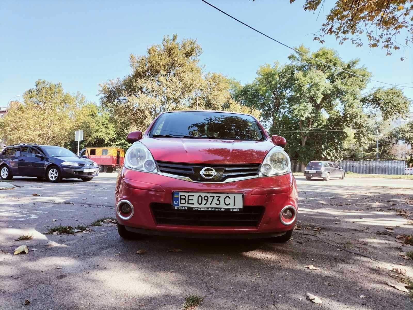 Nissan Note 2013 року 1,5 л. /дизель