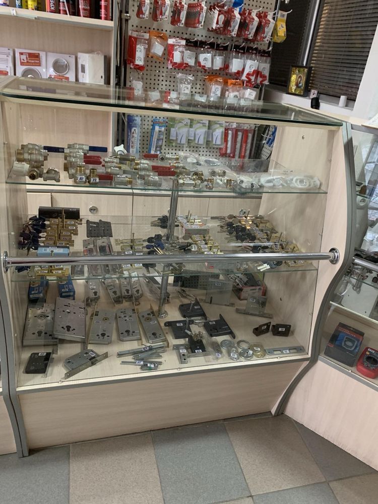Продам вітрину б/у в ідеальному стані