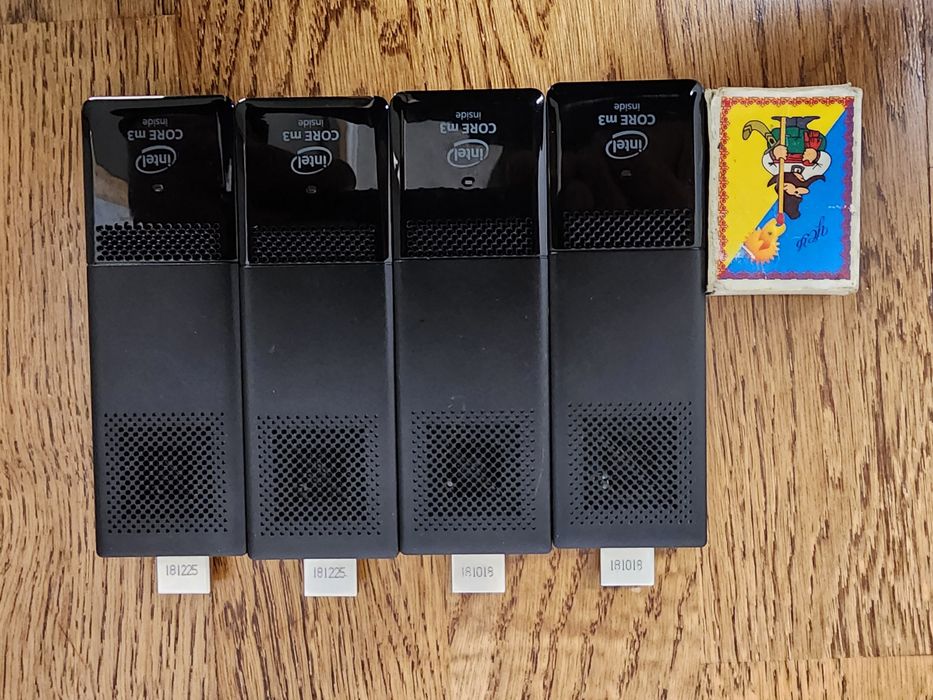 INTEL Stick m3 4ГБ 64SSD Windows 11