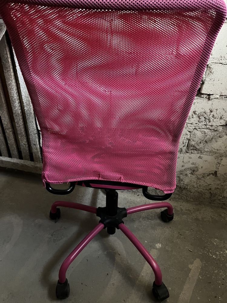 Krzesło biurowe IKEA do pokoju dziecięcego