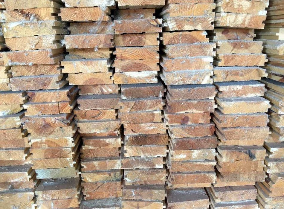 Сухий брус із сосни першого сорту