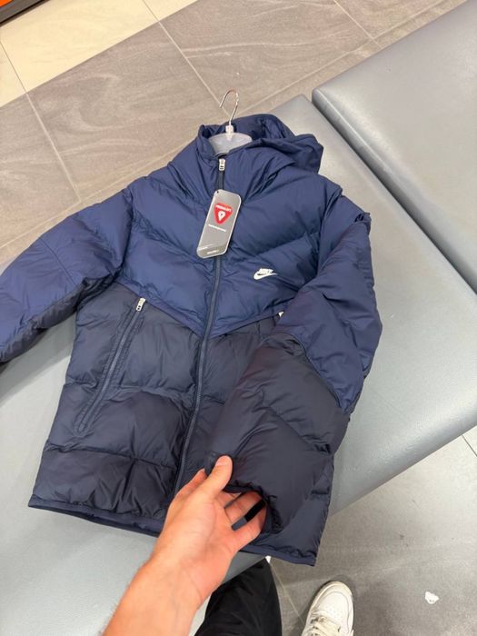 Пуховик чоловічий Nike Stormfit