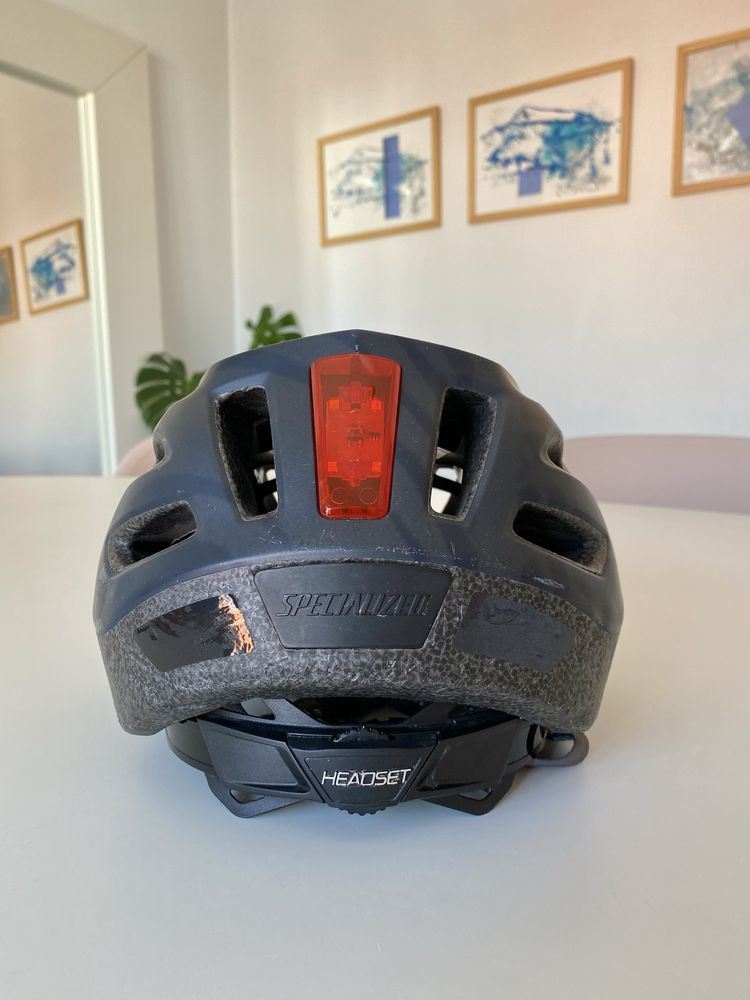 Capacete Specialized Youth MIPS 52-57 cm com luz LED