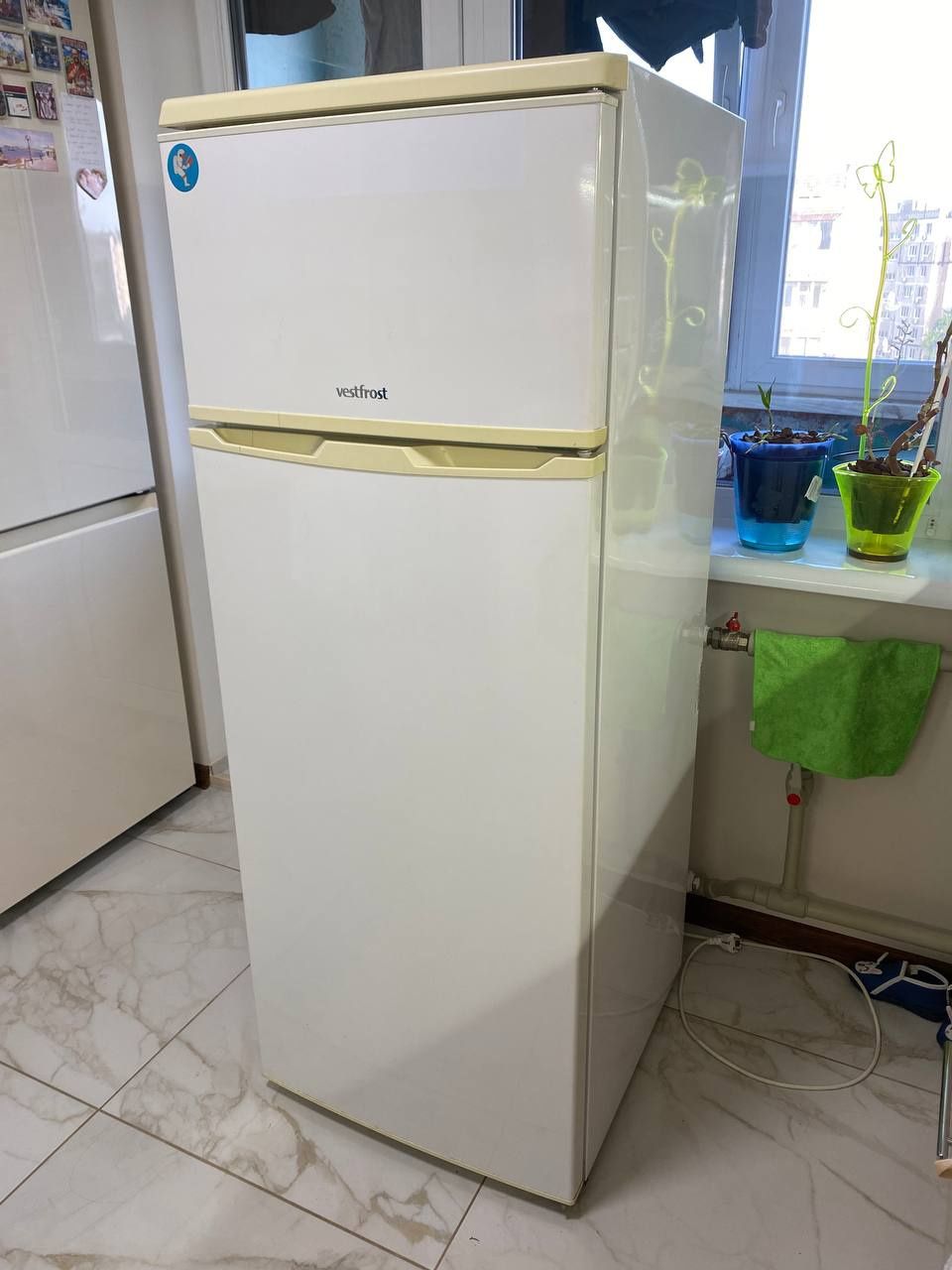 Продам холодильник VESTFROST