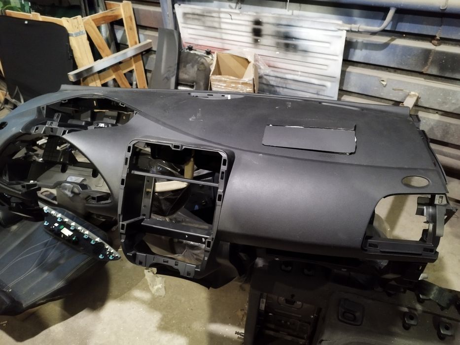 Торпедо nissan leaf 2014-2017