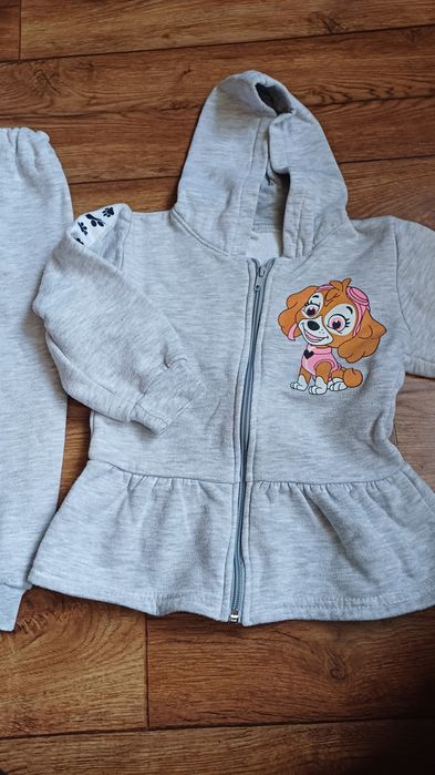 Dres dziewczęcy r. 92