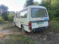 Mazda e2200 9 lugares longa