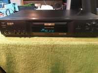 RSQ DVD-505G odtwarzacz DVD z funkcją karaoke.