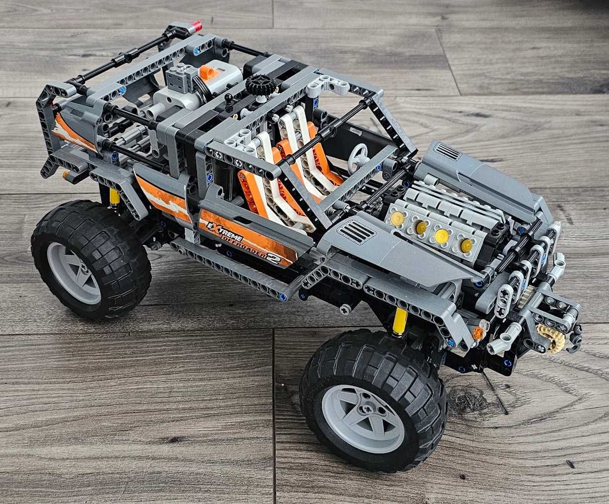 Lego Technic 8297 Off-Roader