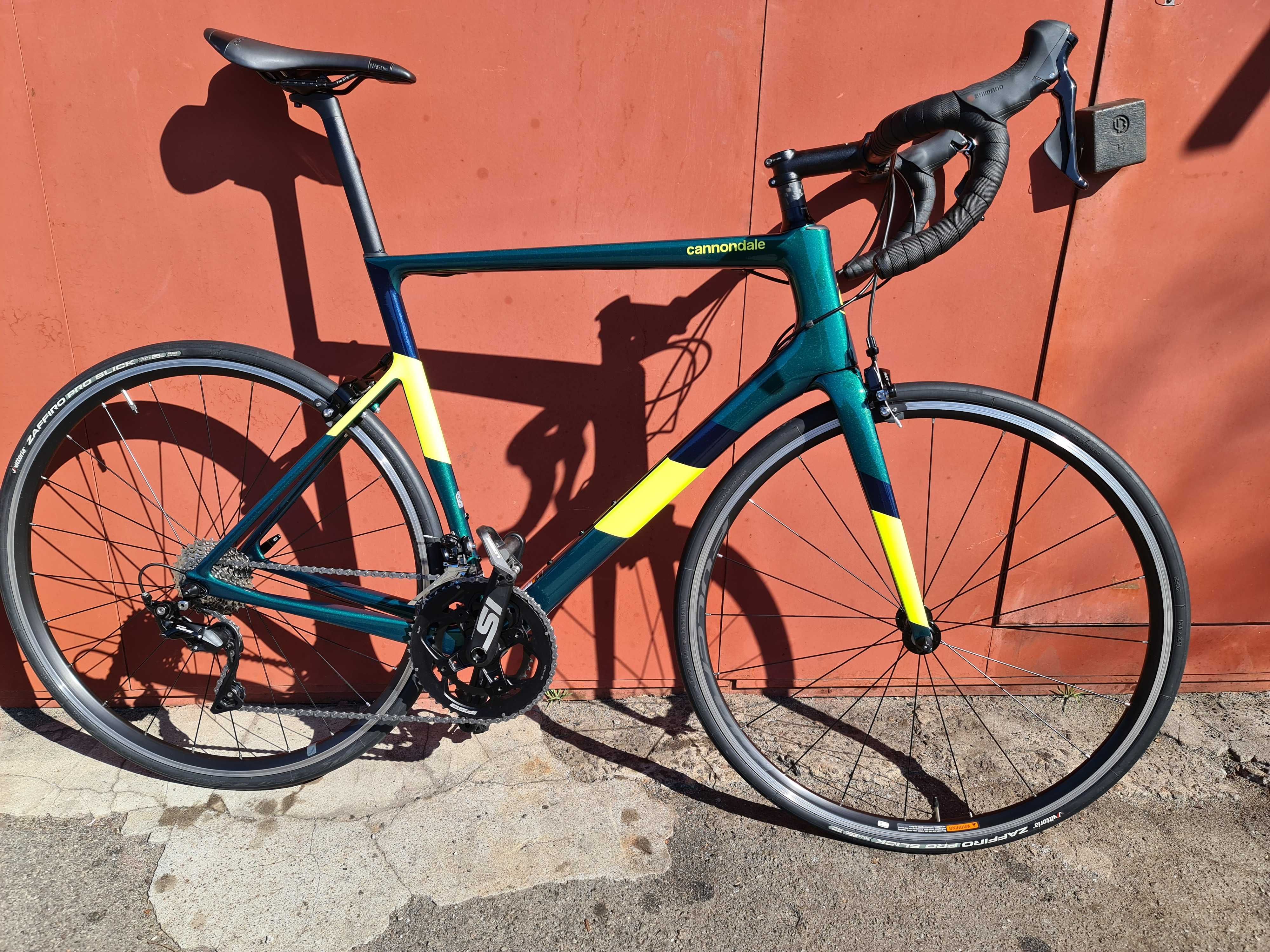 Шосейний велосипед Cannondale SuperSix Carbon рама XL58  Shimano 105