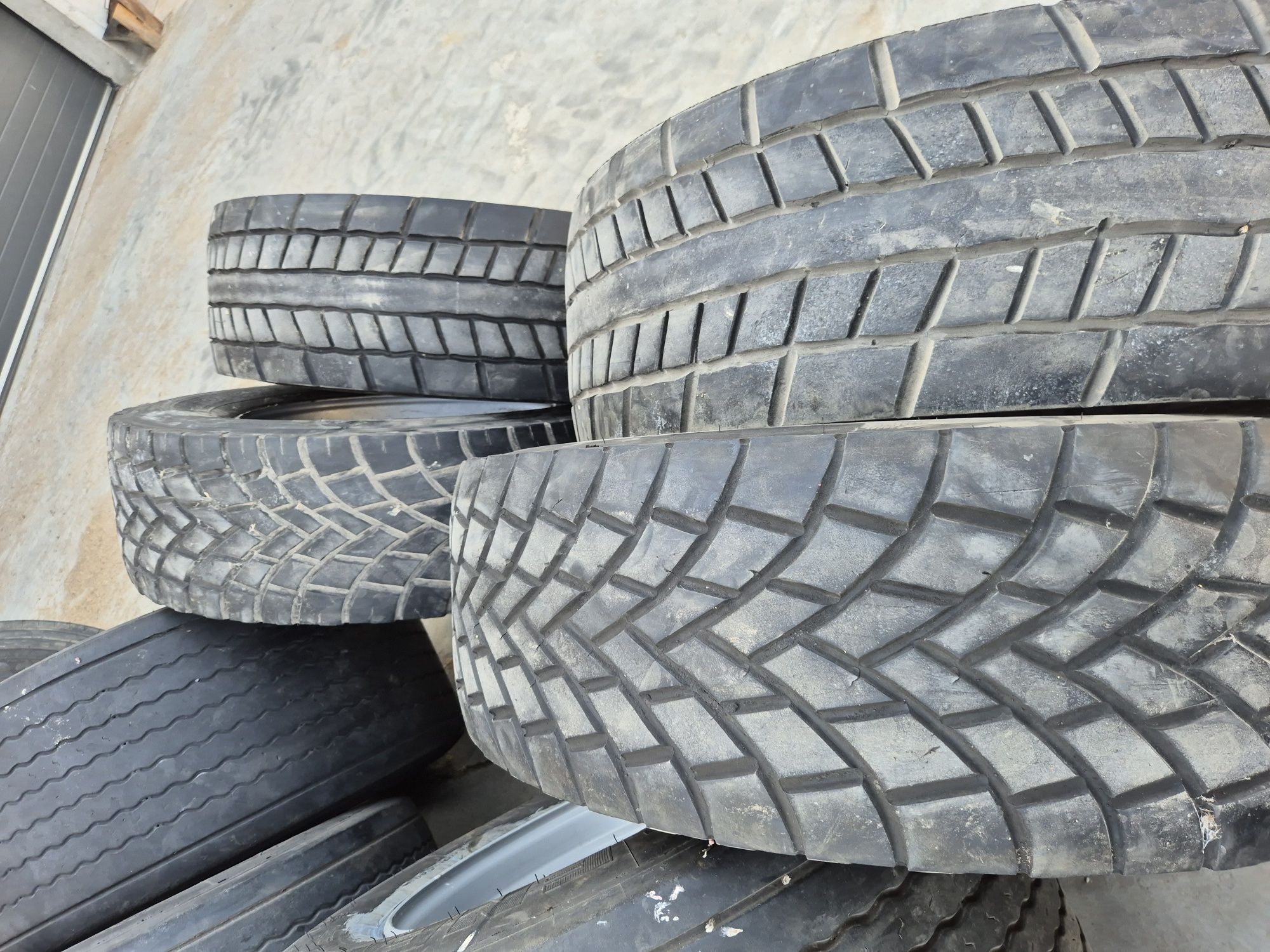 Koła bezdętkowe 315/70 R22.5 8 otworów Autosan D50, D55,HW HL6011,8011