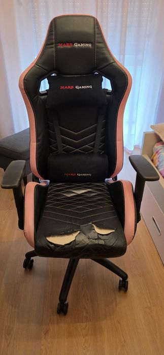 Cadeira gaming usada