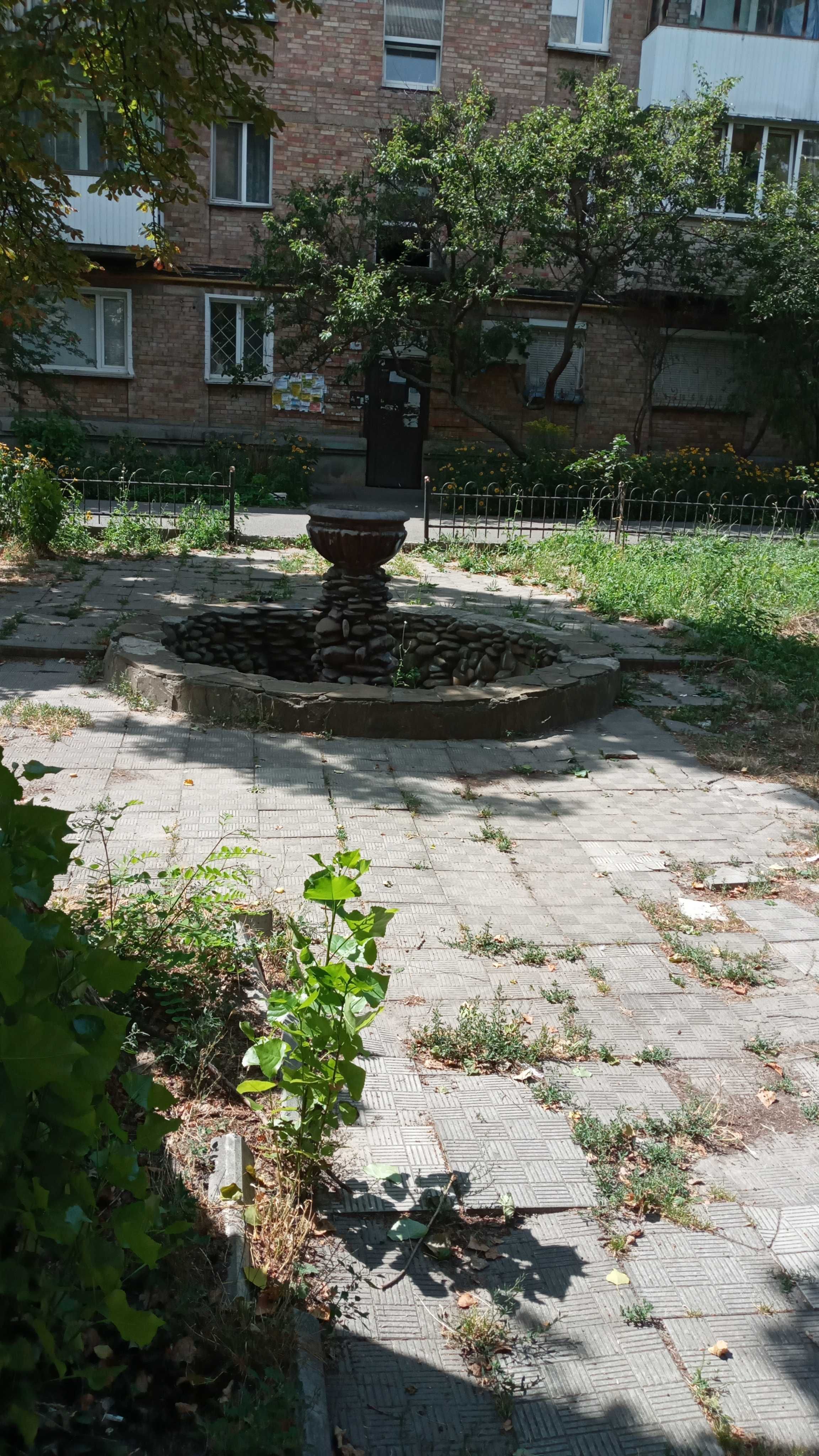 Здам 2к квартиру,м Нивки-15 хв. пiшки, Щербакiвського вул.,56/7