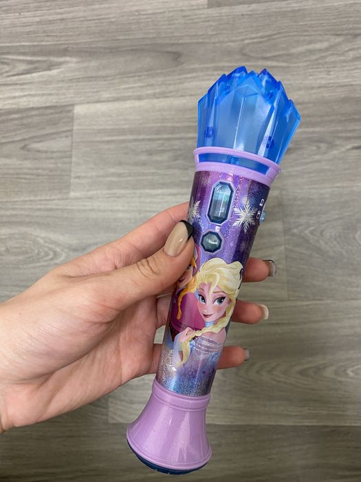 Музыкальный микрофон Frozen