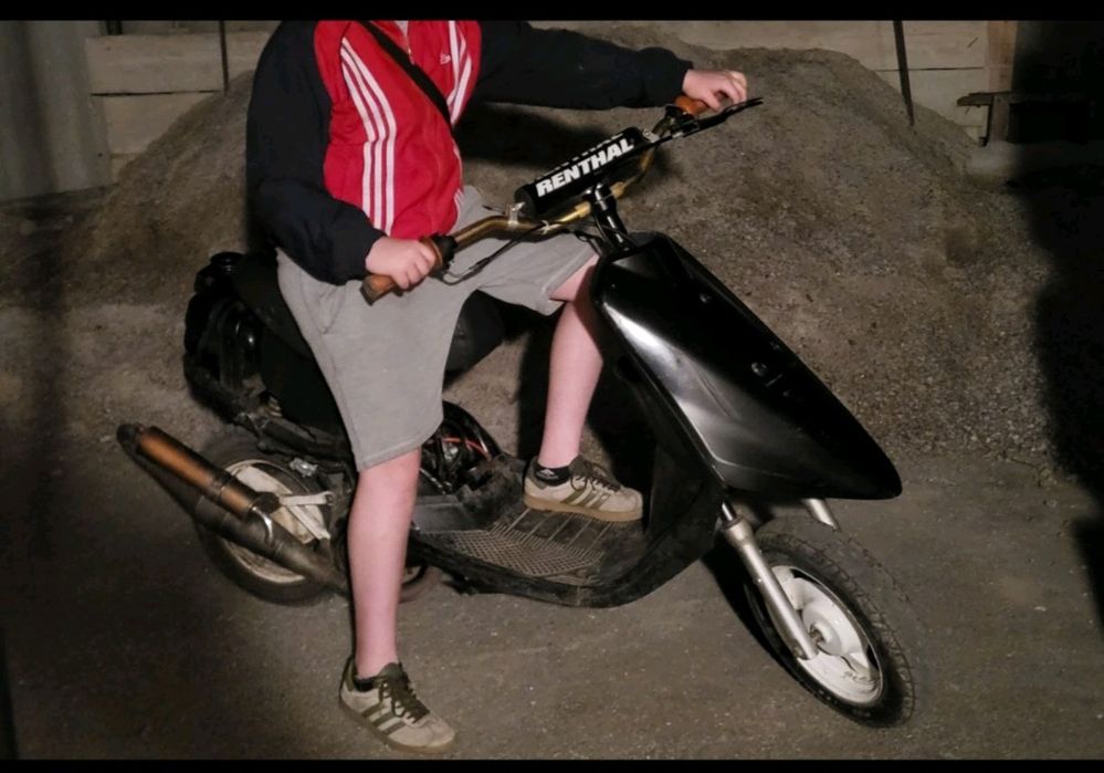 Ямаха джог артистик