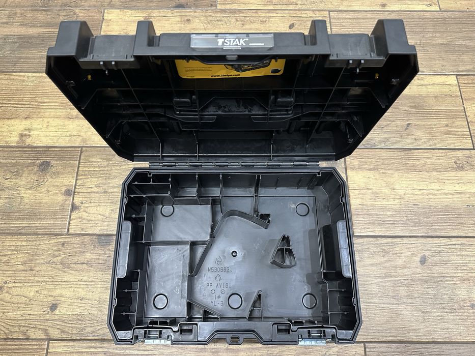 Walizka skrzynka DeWalt TSTak na klucz udarowy