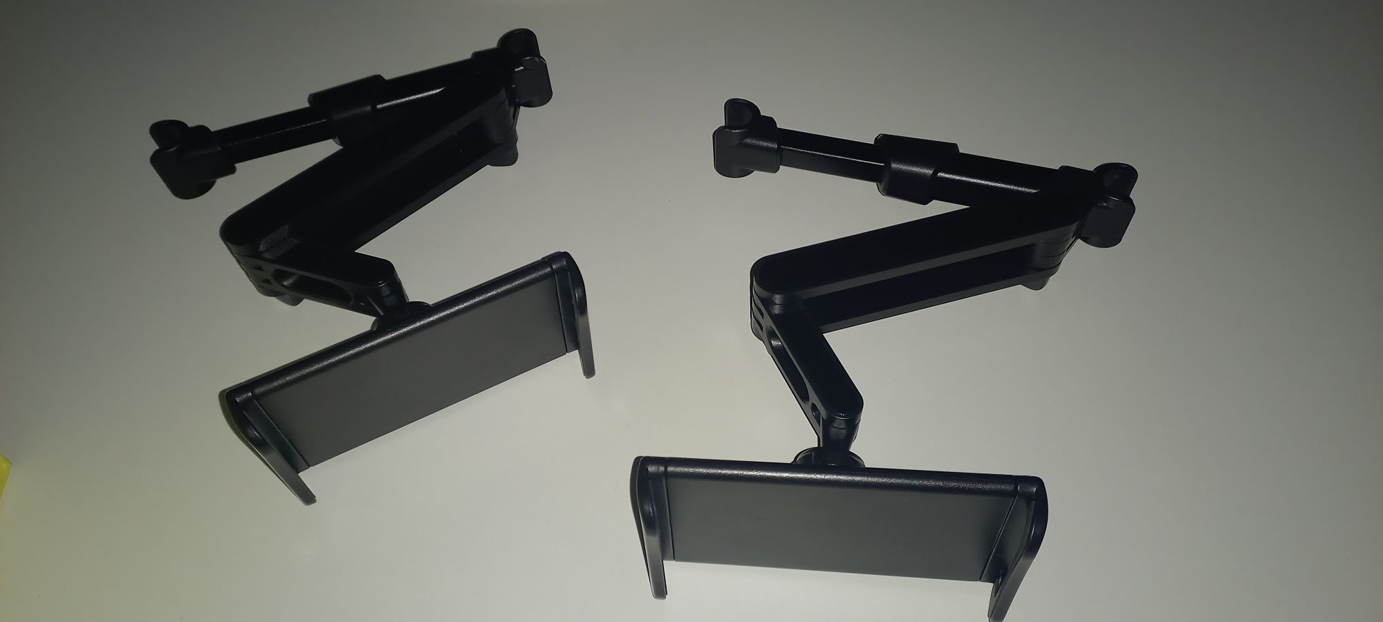 Suporte automóvel para telemóvel