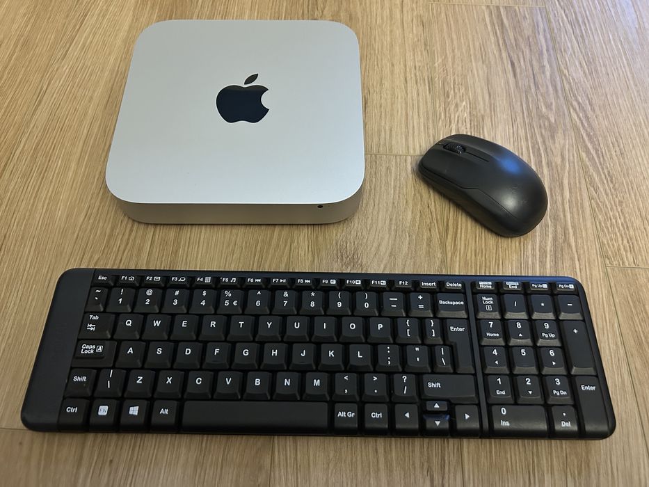 MacMini (Mid 2011) dysk 1 TB/ RAM  8 GB + klawiatura i myszka Logitech