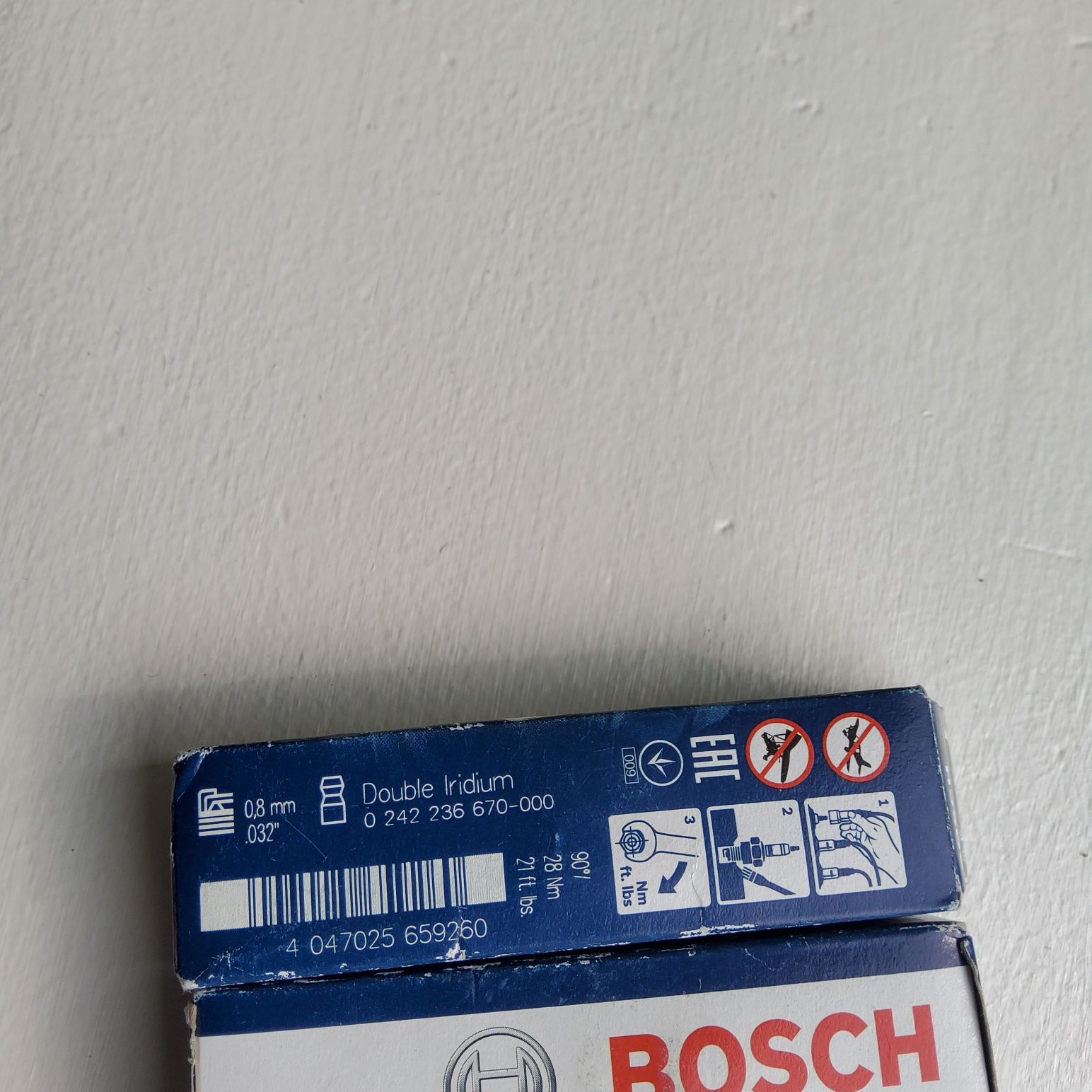 Свечи Bosch 0242236670 для Toyota Prius C/Yaris/Corolla.