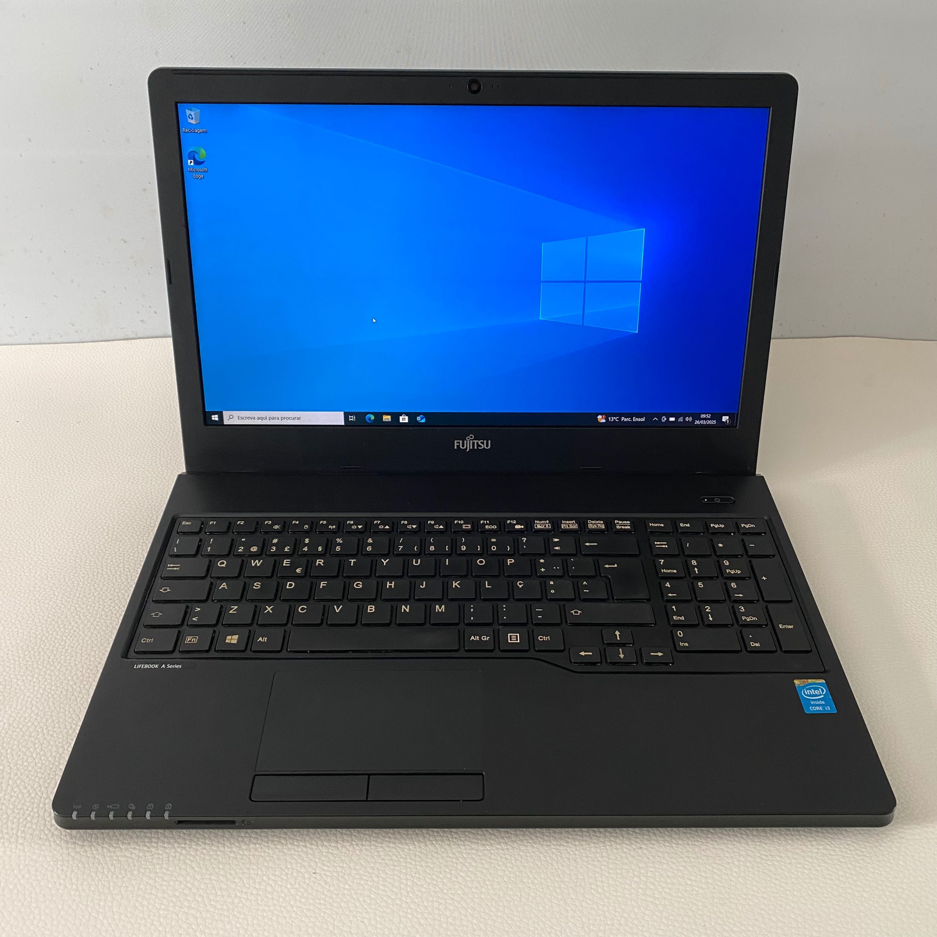 Computador portátil Fujitsu A555 8/240gb I3 15.6 FHD Como Novo!