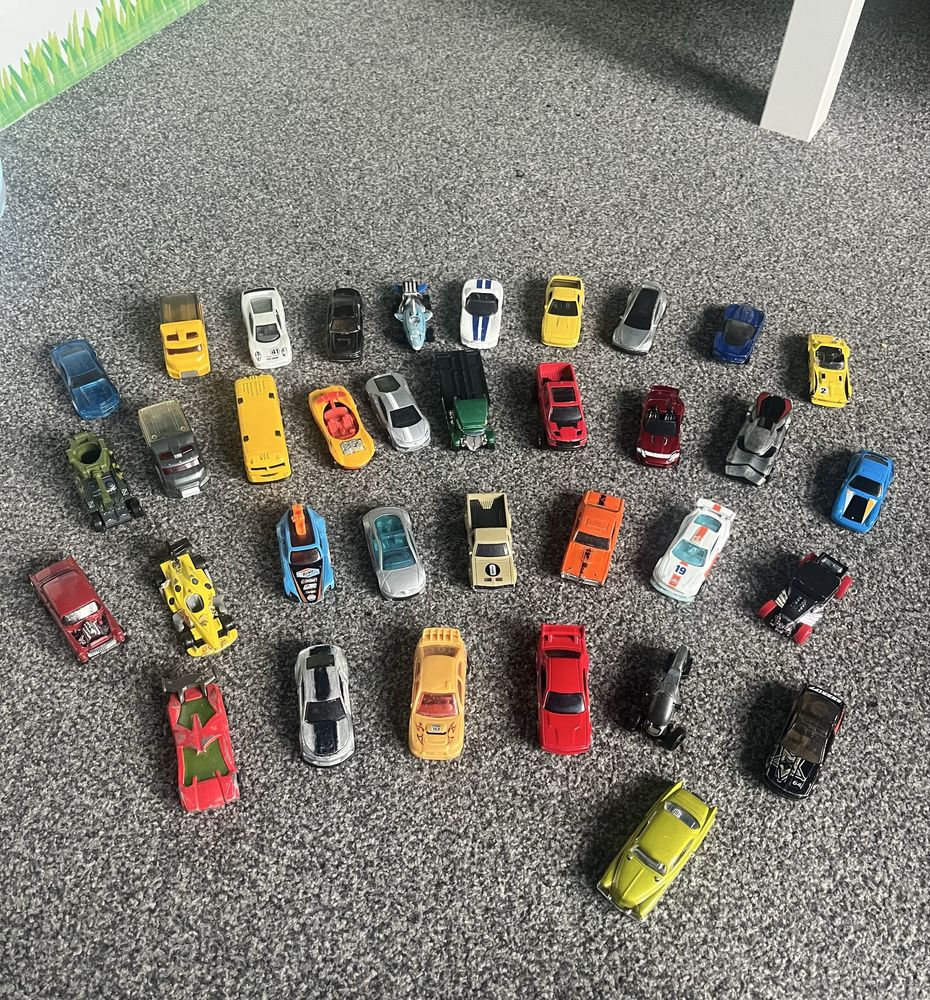 Zestaw aut autka hot wheels