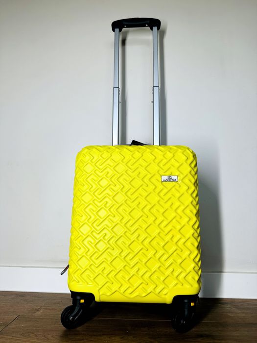 Nowa walizka 40x30x20 bagaż podręczny bezpłatny wysyłka olx