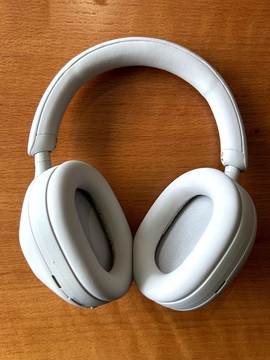 Sony WH-1000XM5 – Como novos – Bolsa original incluída