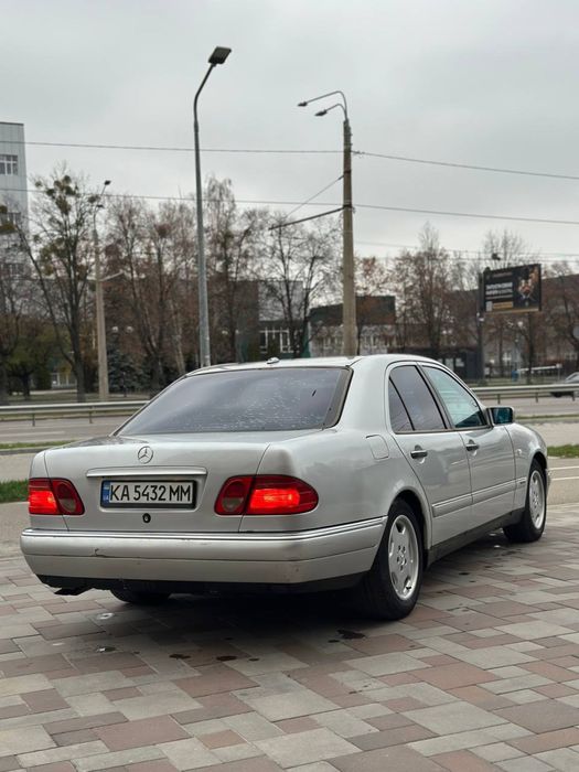 Mercedes e210 3.2 бензин автомат